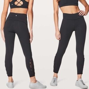 Lululemon Tied To It Cropped Leggings, Size 4